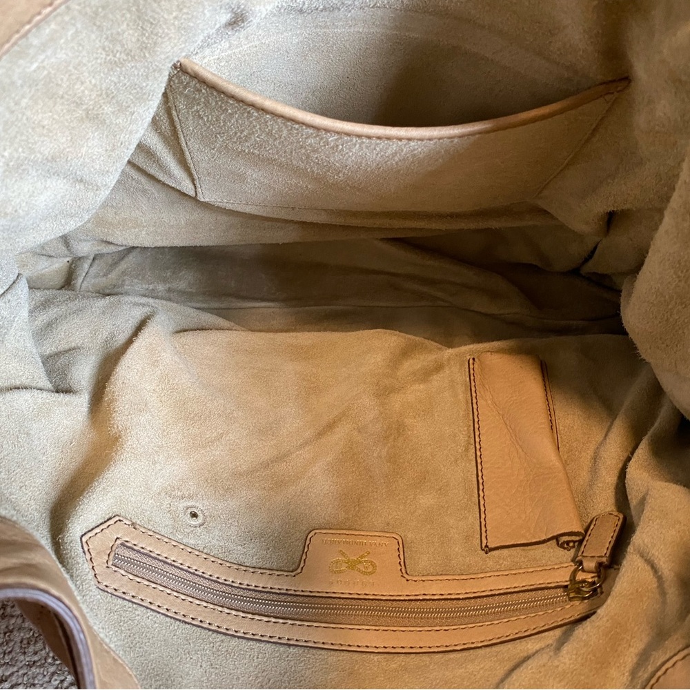 Anya Hindmarch quilted leather hobo shoulder bag cream gold - Picture 6 of 9